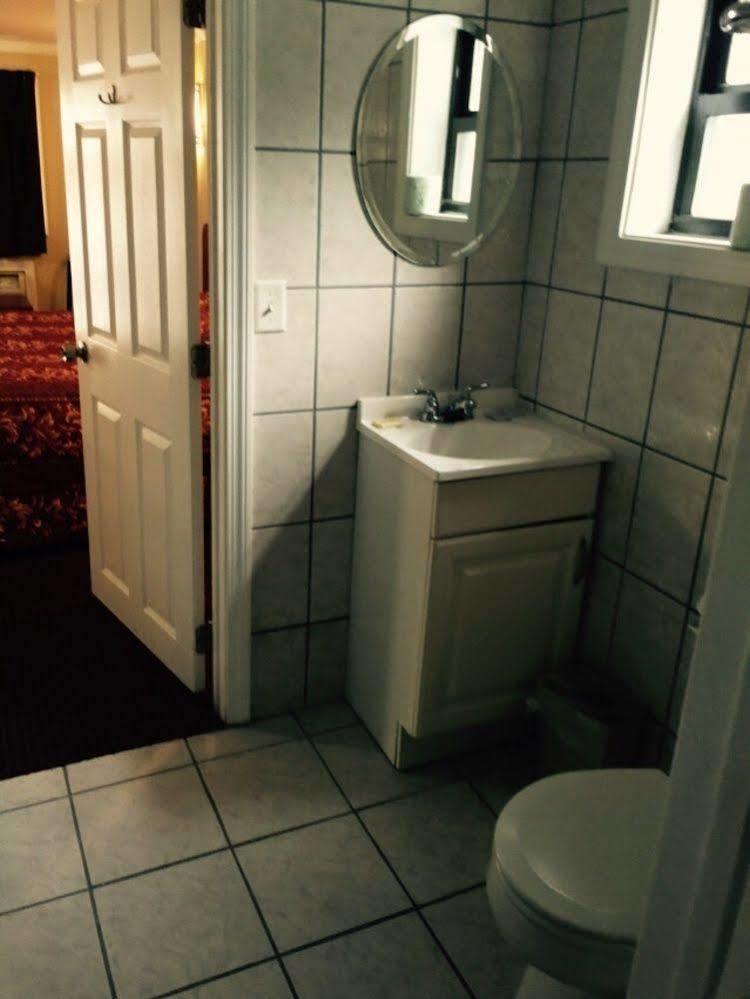Johnston Skyview Motor Inn المظهر الخارجي الصورة